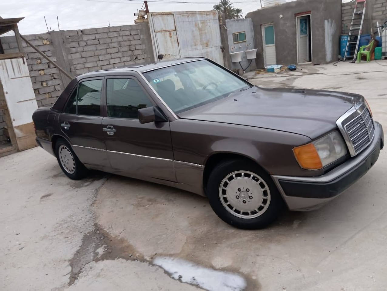 سلام عليكم مارسدس دب قواعد مكفولات برانكيت مكفول مكينه 2ونص تخم تاير جديد حداديه جديده سيارة احله من الصوره المكينه بيه ضعف بصيط بدي مكفول من الضربه موديل 87 رقم بغداد دولي بسمي تحويل ثاني يوم كهربائيات كله شغاله سعرها 38 رقم التلفون *********** مكاني ناصرية سوك الشيوخ
