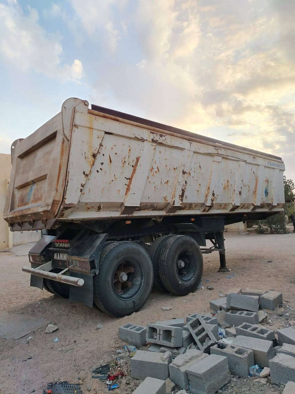 عربانه ماموت حوضيه دنكرين ٢٠١١ مكفوله وتخم تاير استفسار ***********
