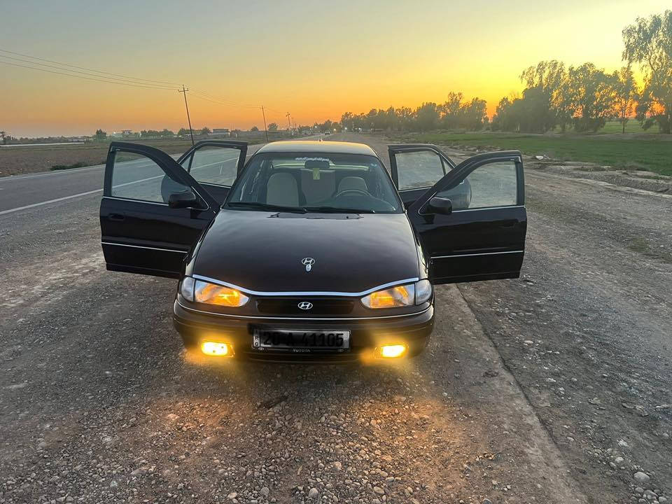 سلام عليكم مرخصت الدمن  خوان النتره دمعه موديل 1993بلديه كلهه شغاله مال جناي تخم تاير صدر جديد جام اربعه شغال تقفيل اوتفتيح اربعه بوب تاتفئه شغاله كير مكنه حاويه مثل ماواضح بل صوره نضافتههالسعر 32اوبيهه مجال
***********
