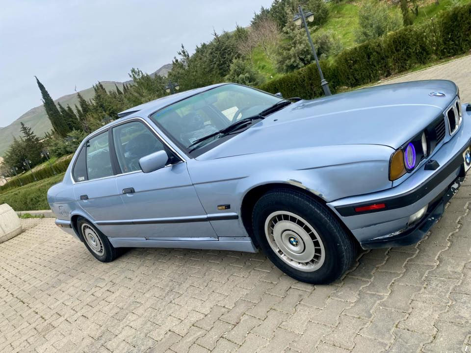 بـۆفـرۆشـــــــــــتــــــــــــن 🩵
Bmw 525i 
ئارمی پلاستیکی هەولێر
سەنەوی حاسیبە ئەوەلیات
ئۆتۆماتیک
مۆدێل / ۱۹۹٠
مەکینە ٥۲٥ کەپس
مەکینەی بەشەرت
گێڕیشی هەموی بەدل ئەکا 
۲ بۆ ۳ کەمێ هاڤی هەیە
بێ دەعم بێ لێداراو قرچیشی نیە
سەیارەکە هی ماڵی خۆمە
پێشو دوای تازە داگیراوە
پاتری لۆک
تەبرید بەس غازی ئەوێ
سڵایت
جام کارەبا
لیدی / ژێر قاچ
قفل مەرکەزی
ئاوێنە کارەبا
شاشە لەمس
دوگمەی ناو بەفر
کارەبای هەر هەموی مەزبوتە
بەرگە دەرگا داشبول لسەر دەقی بیلاد
کوشن گاعی هەموی لۆک
ئارم / ئەوەلیات / براوە / موس / بەشەرت
سعری ٤۳ وەرەقە و  کەمێک مە عا مە لە
لە سلێمانیم ؛  ٠۷۷٠٦۷۲٤٦۲٥


**إذا كنت صاحب هذا الإعلان وتريد حذفه لأي سبب، رجاءا أرسل رسالة إلى الدعم الفني**