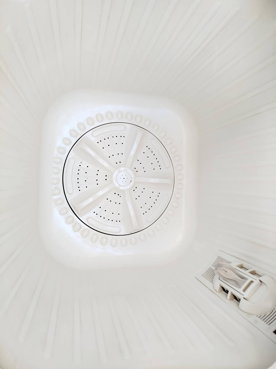 للبيع غساله اكبر حجم تخسل بطانيات جاهزه غسل وتنشيف مابيه نقص سعر  75  قفل مكاني كربلاء حي العامل *********** وتساب ماسنجر موجود ***********
