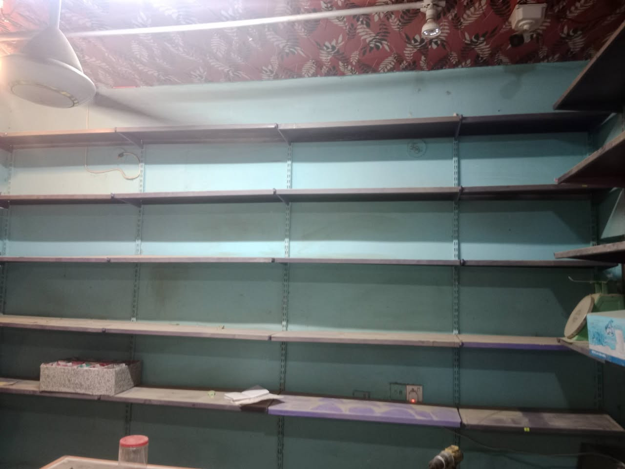 فاترينة +رفوف للبيع.


**إذا كنت صاحب هذا الإعلان وتريد حذفه لأي سبب، رجاءا أرسل رسالة إلى الدعم الفني**