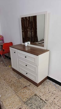 ميز مراية • استعمال قليل • بغداد العبيدي