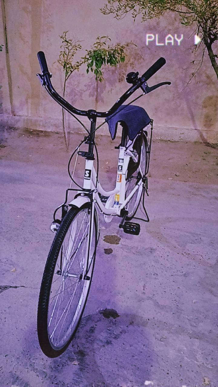 سانتوس 
ياباني موديل21 البايسكل ننظيف بس صبغ واكع جاي من الحاوية
الشراي هذا الرقم ومكاني بغداد ***********
