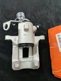 قطعة كلش ثكيلة  وزنة كيلو ونص معرف دسك سيارة بريك سعرة ب٢٥ يوجد توصيل ...