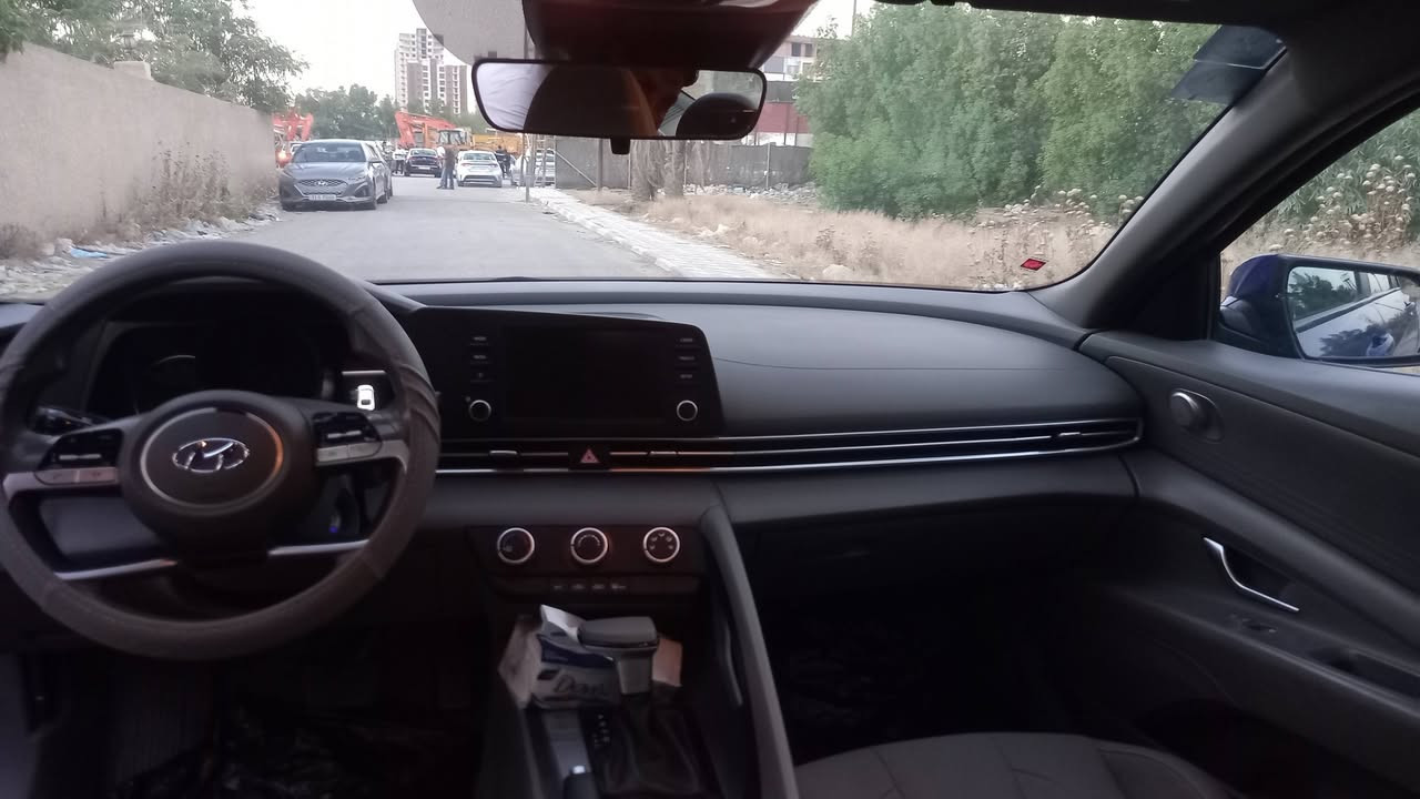 السلام عليكم النترا موديل ٢٠٢٢ وارد امريكي حادثه باب خلفي بدون اي داخل بدون ايرباك ماشيه ٤٩  السياره جديده رقم بغداد جديد بسمي صور الحادث موجوده والسونار موجود السعر ١٣٥ مكاني بغداد حي التراث قريب على تقاطع درويش ***********
