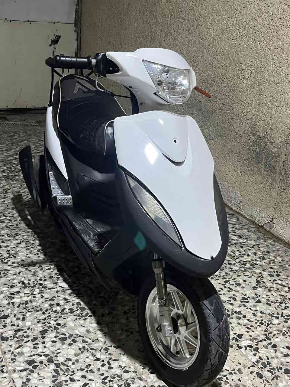 دراجه ماكس عدله دراجه كامله عوزه بس سلف العنوان بغداد مدينت الصدر حيطارق 500السعر ***********
