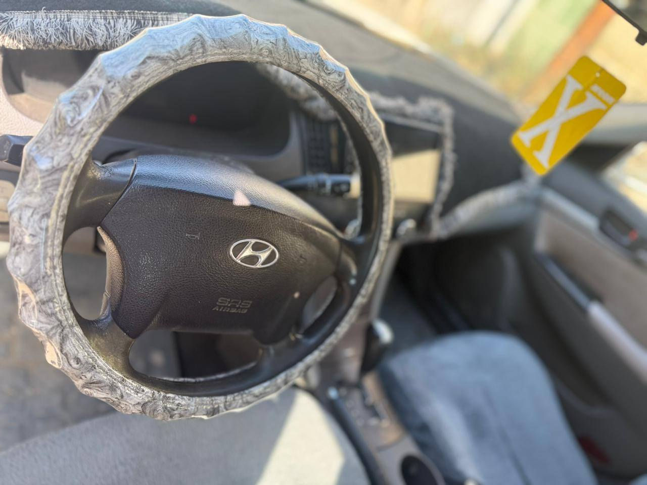 اسلام عليكم سيارة سوناتا دخول جديد كصه جنطه
كامله ما عايزها شي كير مكينة 2400 بانزين
متؤم انكليزي تخم تاير جاهزه اخر حبايه 
مكان السياره ذي قار سعرها 38
 *********** اتصل وتدلل
