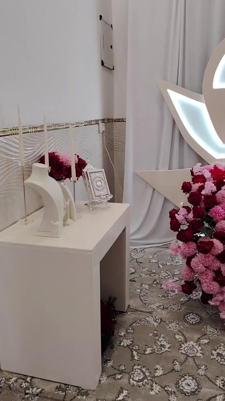 الحجز مفتوح
"كوشات أعراس واحتفالات ✨
بأحدث الموديلات وأرقى التصاميم
لحظاتكم نرسمها بأجمل صورة 💍🌸
📩 واتساب: ***********
📷 انستغرام: @perfec_t3"
