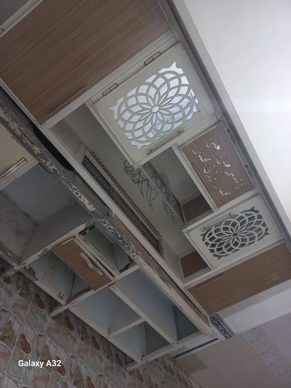 ياالله كاونتر للبيع الملحق 3 مترات والارضي 3 مترات  الملحق جديد نضافه 80% والارضي تعبان هيكل  السعر 200 وبي مجال المكان نجف البراكيه شارع المطار القديم  رقم الهاتف 👈 ***********
