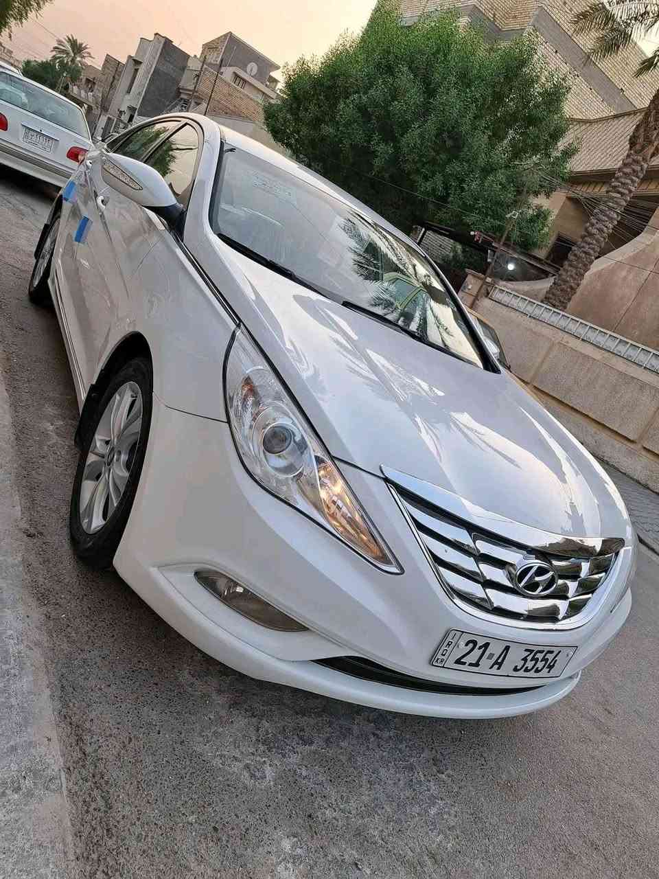 السلام عليكم
هونداي سوناتا خليجي  للبيع موديل 2011
محرك 2400
رقم شمالي مميزي بأسمي ل 28
عليها ادامة كاملة 
حدادية أمامية وخلفيه قبل ٦ أشهر  بمجمع عدنان الحداد بالكوت والكل يعرف شغلهم
تخم تاير جديد
دوشمه و دواخل بالجيس
كهربائيات شغاله جميعآ 
دسكات وكالة دبل لينك الأمريكي
الضرر لبيها فقط شبر واحد بالجاملغ الخلفي مسحوب بارد
و بالجاملغ الأمامي اقل الاربع أصابع

***********
السعر 137 وبيها مجال بسيط
