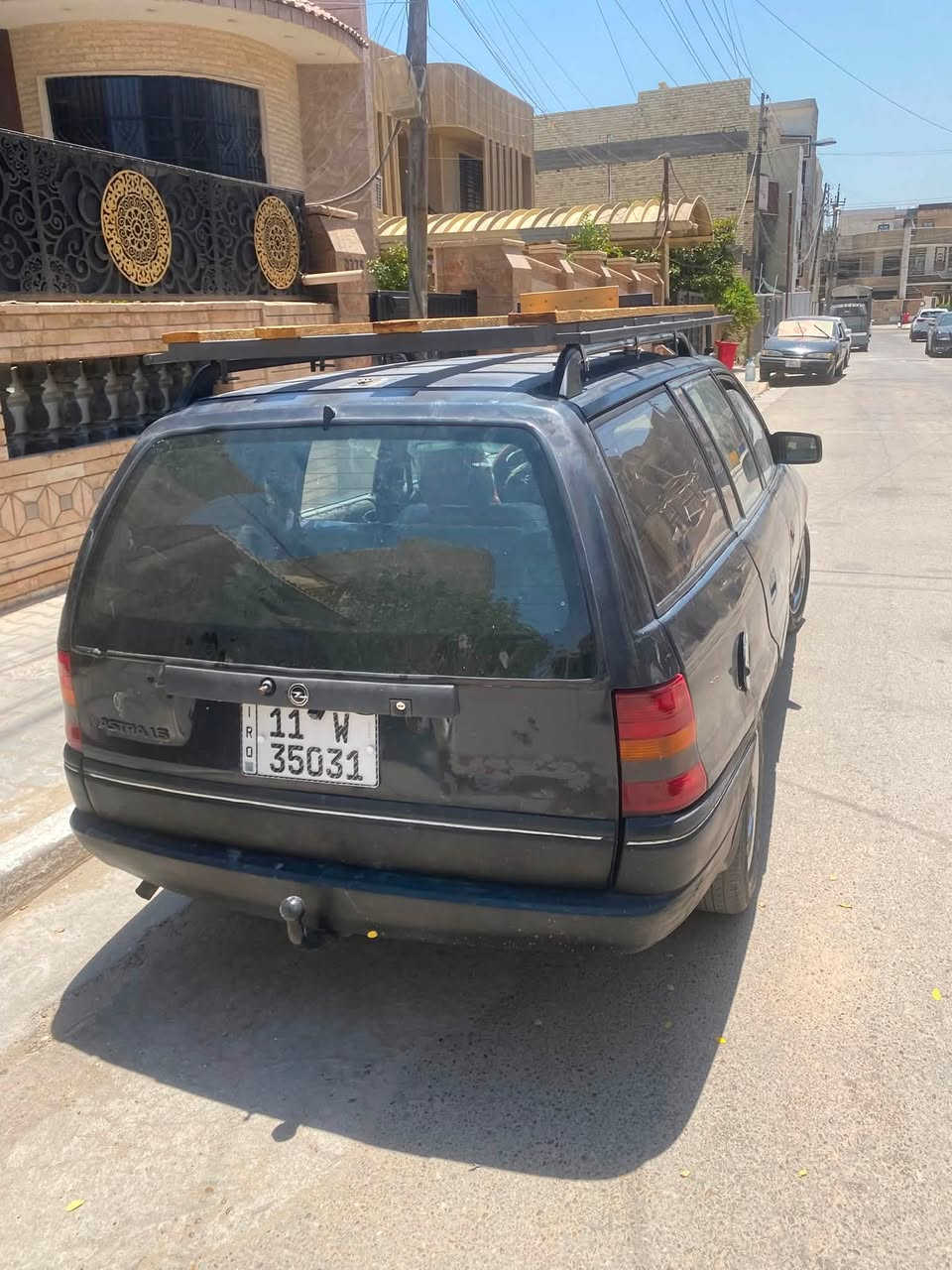 السلام عليكم 
أوبل استرا نضيفة كلش رقم بغداد الجديد كير عادي كير مكينة جدد صدر امامي خلفي جديد مدوشمة جديد سيباية تفصال بدون تبريد *********** بغداد الدورة حي اسيا السعر ٣٥ وبيهة مجال
