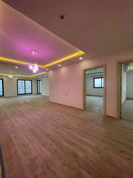 شقه للإيجار في أربيل
‏في مجمع سكني واو تاور داخل المربع الذهبي

‏شقة متوفر ثلاث غرف الصالة فارغ 

‏مساحة 230 متر طابق خمسة 

‏للاستفسار أكثر على ال WhatsApp 
0750 030 3838
0774 030 3838
