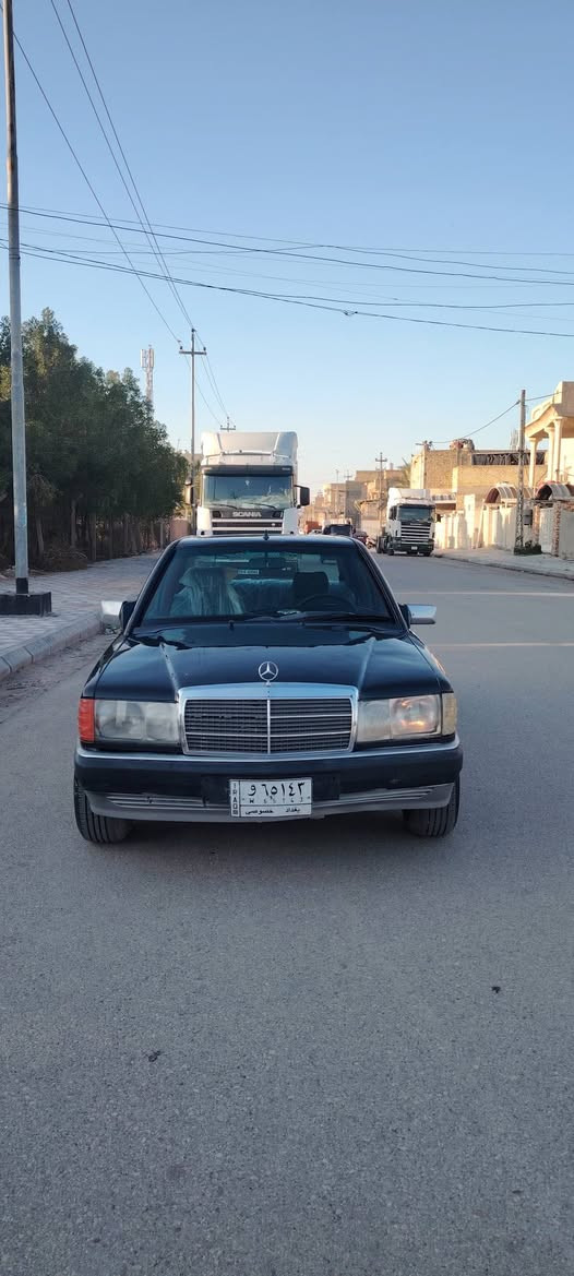 سلام عليكم مارسيدس طيارين ١٩٩٢ كفاله عامه كير ومحرك جديد.رقم وسنويه رقم بغداد مكفوله كافاله عامه خير من الله مداور ثاني يوم المكان واسط قضاء الحي رقم ***********
