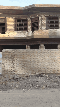 السلام عليكم 
قطعه أرض مساحه 200 متر 
يتوفر كافت مساحات 50 متر 100 متر 
زراعي الخطيب سند 25 مدخل الغزاليه 
خدمات كامله مي ومجاري وكهرباء 
لا ستفسار اوتصل ***********
