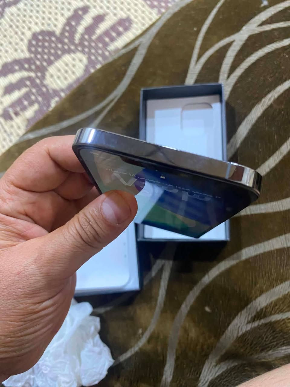 12برو ماكس الذاكره 256 البطاريه 79  وتر بروف ممفتوح فقط عدسه كامره نكسرت السعر 375 رقمي ***********
