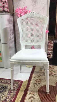 كراسي • ٤ قطع • مجال بسيط