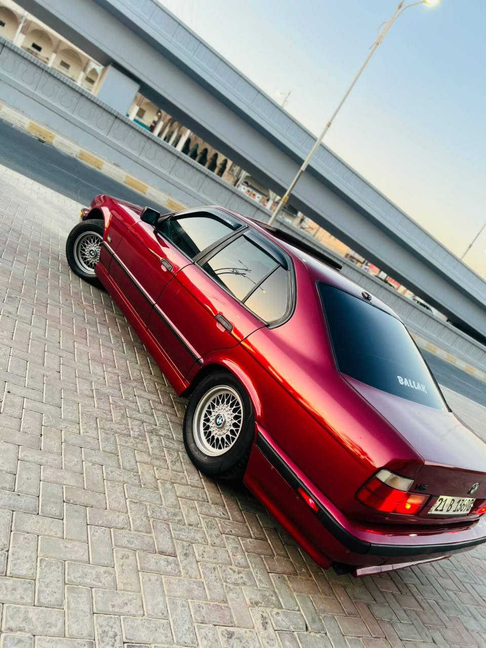 للبيع BMW 525i
حجم 525i اصل
موديل 92
 محرك مسكر عدل المرغوب
 كير اوتماتيك
كير ومحرك شرط
رقم سليمانيه تحويل مباشر
سنويه لل 28 هزه جديد
 بجم عريض 
 تخم تاير جديد
 حداديه جديده 
فتحه سلايت
سنترلك تقفيل
غرفه جديده 
بطاين 4 جديد
 كهربائيات مكفوله كلها شغاله
 كشنات جلد
 السياره مال جناي احلى من الصور
مكان السياره تكريت 
السعر 62 وبيه مجال قليل
للستفسار ***********
