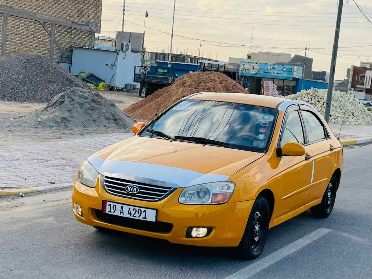 سلام عليكم البيع سبكترا موديل 2009 وأرد امريكي حادث باب والدوسه السايق والباقي مكفوله كفالة عامة اليبل واحد سيارة جديدة وجاهزة من كلشي تبريد ثلج حدادية تخم تاير كير ومكينة 2000 مكفولات سنوية الغاية 2030هيه غرامات مصفره سيارة أحله من صور السعر 82لاستفسار علا رقم *********** مكان سيارة كربلاء مكلف ب نشر
