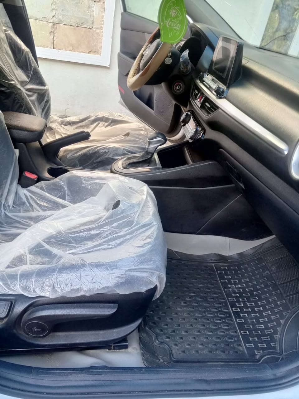 السلام عليكم كيا فورتي موديل ٢٠١٩ رقم بغداد مكان  شرطه الخامسه بغداد  كير اي تي محرك ٢٠٠٠ دوش حادث مثل ماواضح بالسونار السياره   السعر ١٤٥ بيها مجال التصال على رقم ***********
