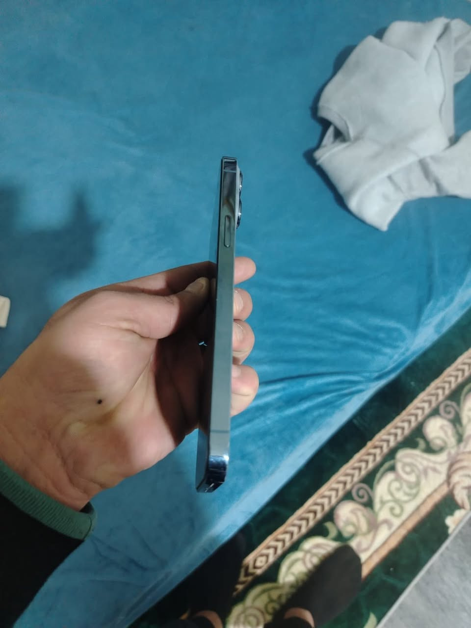 آيفون 13 برو ماكس بذاكرة 256الجهاز شرق اوسط بطاريه 77 مبدل ضهر فقط ليزر جهاز نضيف رقم الهاتف ***********
