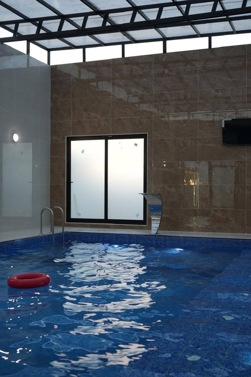 🌴🌴مزرعة ارض أدم السياحيه للايجار اليومي🌴🌴
مزرعة ارض ادم  بغداد دورة هور رجب
🏊🏊مسبح عملاق مناسب لجميع الاعمار 
🍗 منطقة شواء معزوله ☘️☘️حدائق مفتوحه 
صالة بلياردو 🎱 مفتوحه 🎾ألعاب أطفال متنوعة
فيلا بناء فاخر غرف 🛌 نوم  متنوعه مطبخ جاهز من كلشي 
كهرباء 24 ساعه
المزرعة موثقه  في برنامج اجرلي
للتواصل 
***********
***********
