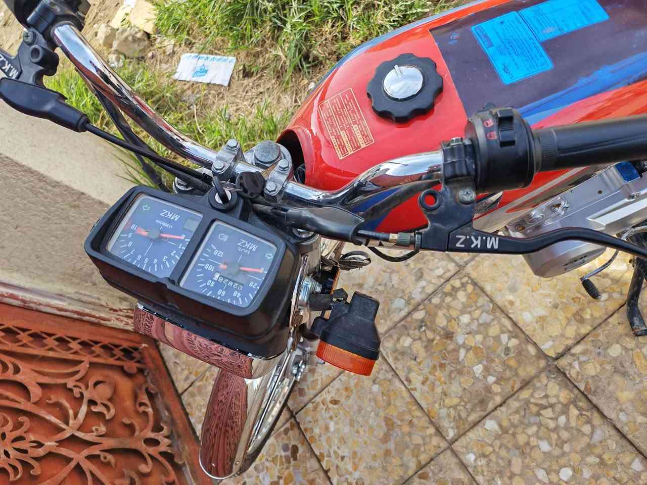 السلام عليكم
دراجة مال إيران mkz بعدها جديدة ما ماشية  مسوينها أوراق مبدلين شاصي وكيلها سيد خلدون السعر١١٠٠وبيها مجال للشراي *********** 
لاتكلي امسح المنشور أنه جايك
