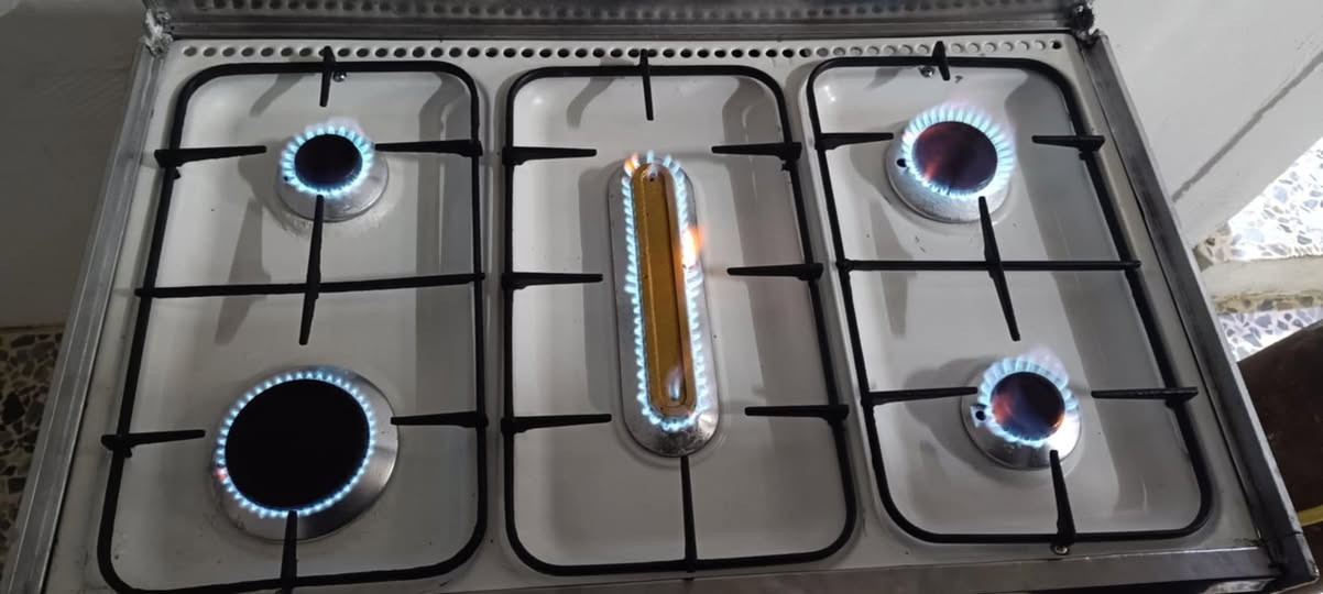 طباخ عشتار 
لون ابيض 

5عيون والفرن شرط التشغيل جدا نظيف كلو شغال شرط 
نظام بوري 
السعر 120 بي مجال بسيط 
للبيع او معارض مع طباخات تعبانه والفرق حسب الإتفاق والقناعه
العنوان موصل وادي حجر


**إذا كنت صاحب هذا الإعلان وتريد حذفه لأي سبب، رجاءا أرسل رسالة إلى الدعم الفني**