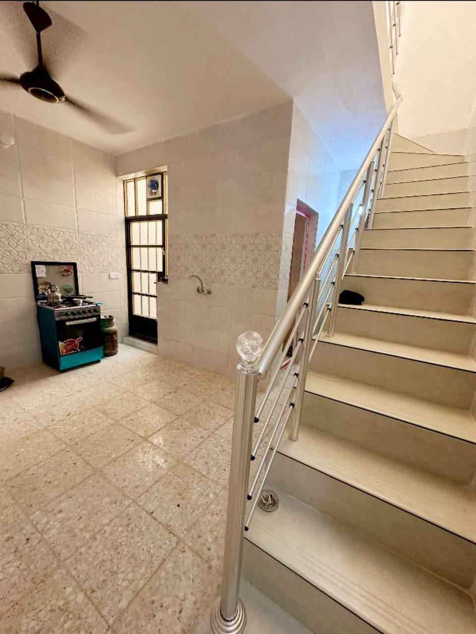 بسم الله 🤲
مبسعر مناسب جدا 🔐

مشتمل  50 متر.  

طابو صرف 

حديث بناء 2025

طابو ملك صرف 

منطقه الانتصار مقابيل مستشفى 

حماد شهاب قبل مرور 

الحسنييه 

واجهه 5

مدخلين استقبال ومطبخ

وخدمات صحيه ومنور.

الطابق الثاني غرفه. نوم واحدة

وبيتونه 🔈

***********
