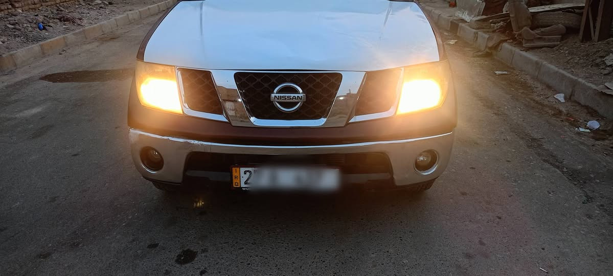 نيسان نيفارا 2008رقم ذي قار 
انكليزي سنويه لغايه 2030 محرك ففيتي 
محرك وكير واكسل مكفولات (مكلوبه)
تخم تاير جديد حداديه جديده 
(السعر 60) وبيها مجال قليل العنوان ميسان 
المجر الكبير التفاصيل اتصل على رقم
‏‪0782 287 6245‬‏
