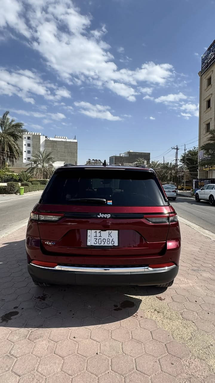 يالله
جيب كراند شيروكي
4Xe
٣ خطوط(هايبرد- بانزين- بلك ان )
2024
بدون ايرباكات 
نضيفه حداً 
مرقم بغداد  / تحويل مباشر

للتواصل و الاستفسار 
السعر /  الحادث
***********
