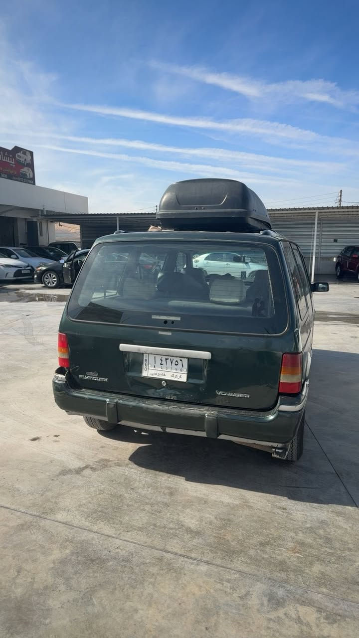 سلام عليكم
اوباما كرفان موديل 1993 سيارة كير مكينه بشرط صبغ عام للجمالية وضربة مابيها تخم تاير سيارة مو بيع شرة مال جناي ارقام سنوية كلة جديد تحويل ثاني يوم تواصل ***********
سعر السيارة 35 ورقة وبيها مجال للطيبن وصاحبين خطوة
