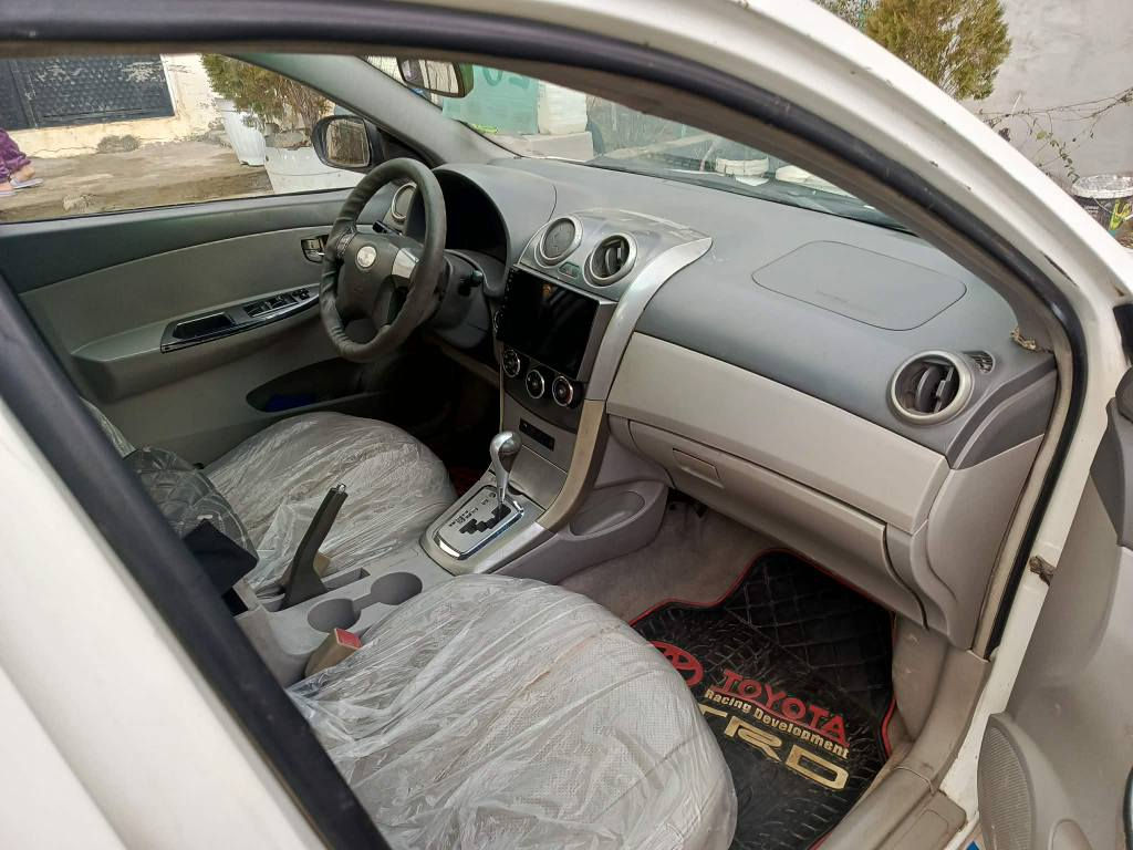 byd2013مکینە تویتا کرۆلا 
سعری۳۲گەڵا شوێن سلێمانی
*********** السليمانية, العراق
