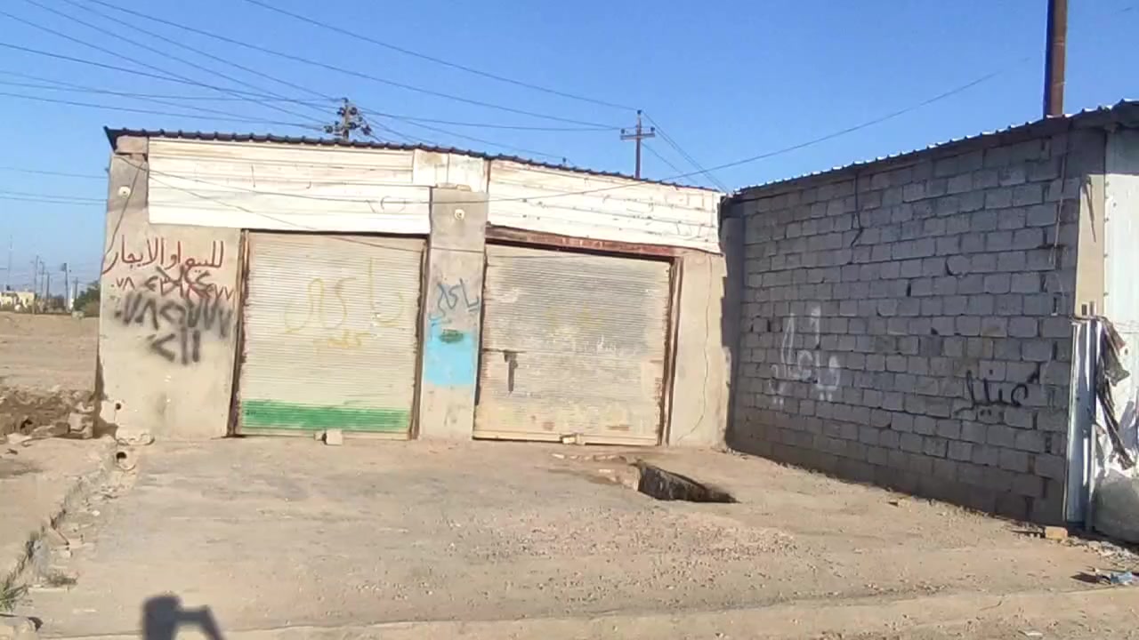 محلات  للبيع او للايجار  مقابل معرض المصطفى مجاور الطاقه 
المساحه البناء 8×12مع وجود مساحه كبيره امام المحلات للاستفسار على الرقم ***********
