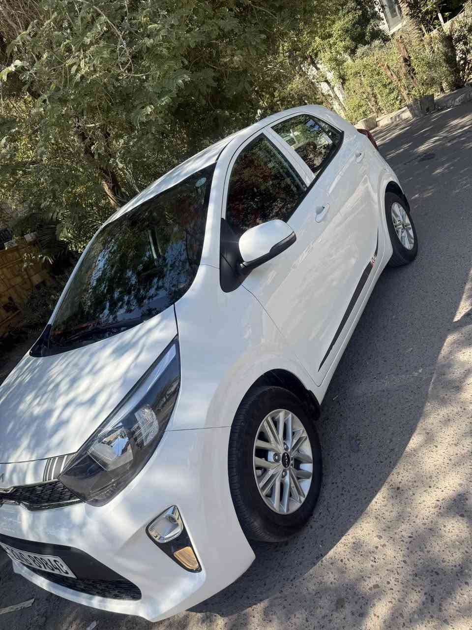 السلام عليكم للبيع كيا بيكانتوا 2023 خليجي محرك 4 سلندر دوش تحكمات شاشة كامرة مري شفط 4 جام كهرباء ويل كب دبل بلاجكتور رقم اربيل شرط التحويل ماشية 11 الف فقط بيها طخة بالصندوق مبدل بدون دواخل مكان السيارة بغداد زيونة للاتصال ***********
