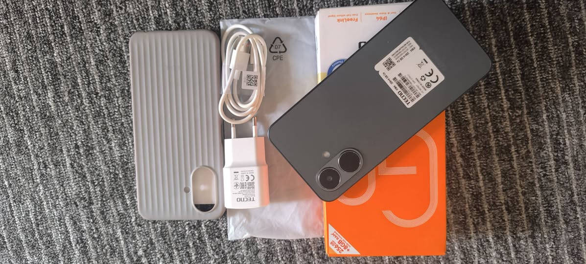 تكنو سبارك كو 2
نظافة 100٪100
مواصفات الجهاز
مساحة التخزين: 256 GB💾
البطارية: 5000mAh 🔋
شاحن تايبسي سريع
ملحقات كارتون وشاحنة كاملة
 السعر 125 الف 
شراي خاص او اتصل ***********
