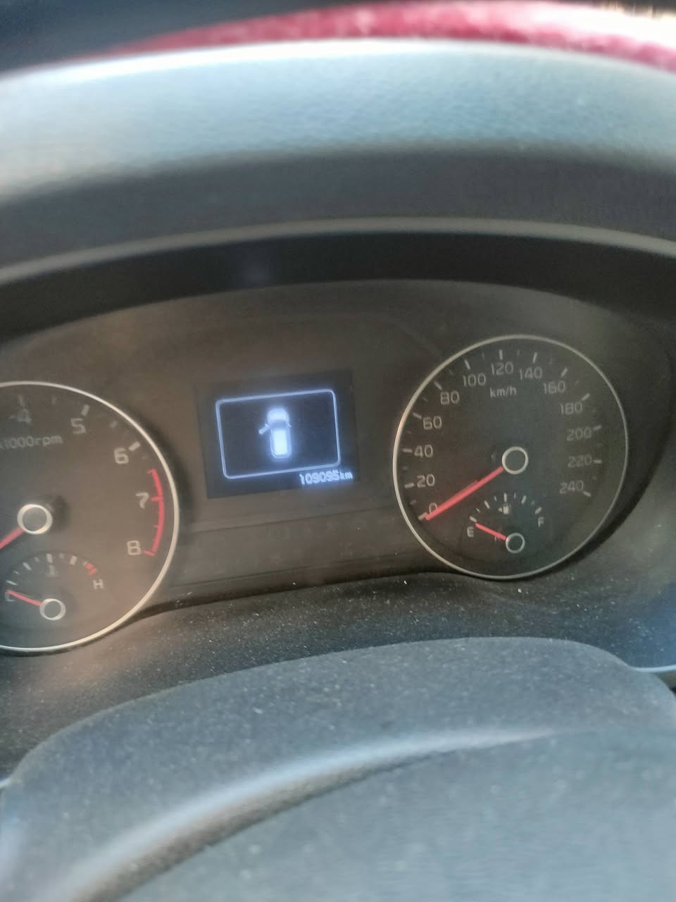 سبورتج موديل 18خليجي مكينه دوش 2000 مكينه كير مكفوله السيارة خاليه من الصبغ والتبديل والبارد سونر موجود بالنشر بصمه كراسي كهرباء هند بريك دكمه تبريد بيانو بيه كم رصعه حسب السونر السعر 182 مكان السياره بغداد الاتصال على الرقم ***********
