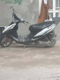 ماكس عدله ب٣٠٠ وبيه مجال ٠٧٧٨٠٧٠١٦٣٥