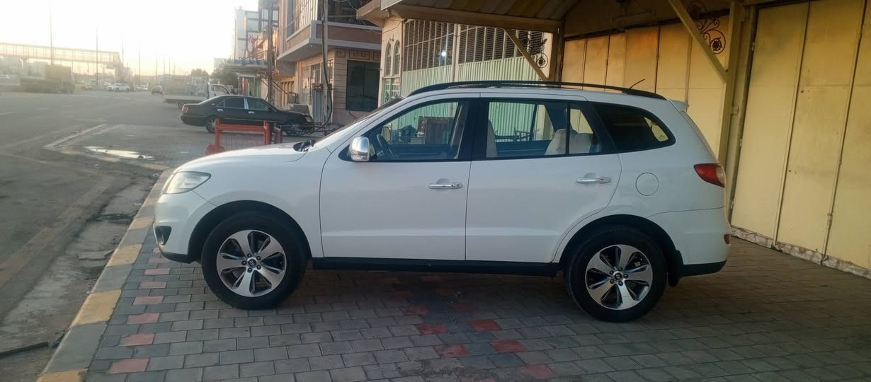 سنتافي 2012 محرك 4 سلندر 
رقم بغداد بأسمي سنويه لغاية 31
فول مواصفات جاهزة من كلشي 
بيه 3قطع صبغ فقط والباقي مكفولة 
مراوس فقط حسب القناعة.     للأستفسار  ***********.                     مكان السيارة النجف
