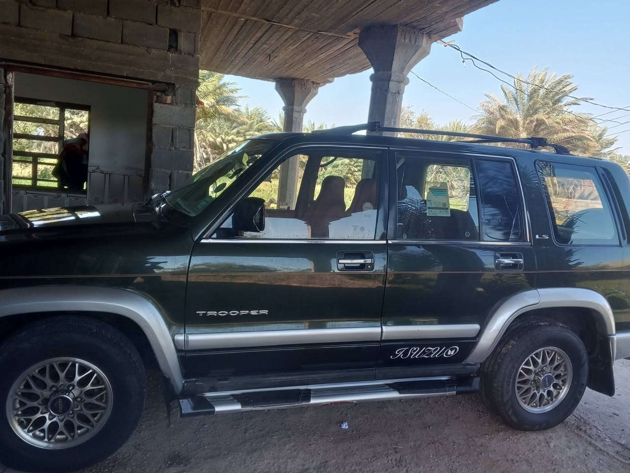 بسم الله الرحمن الرحيم ازوزه تروبل 2000 ابلاديه كير محرك مكفولات حداديه نظيفه نواقص بصيطه وين مايعجبك طلع بيها سنويه إلى 29 رقم دولي اربيل *********** اسعر 65 وبيها مجال
