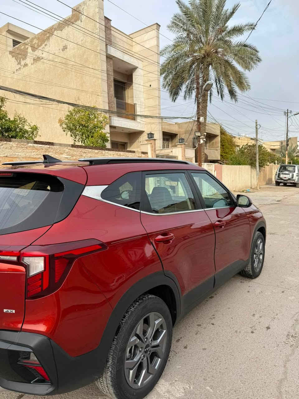 السلام عليكم .....
السياره للبيع او المراوس 
كيا سيلتوز 2024 أمريكي 
مكينه 2000 المرغوب 👍
السياره حادثها باب وجاملغ السائق وتبدلن بقطع بلاديه مال الشركه وبدون صبغ ، ماشيه 28ميل بعدها بحاله الوكاله وبدون اي نقوصات .ومرقم كامل بغداد وبأسمي وشرط ثاني يوم تحويل فول مواصفات عدا الفتحه السعر165$ بيع سريع وبيها مجال  للشراي .. مكان السياره بغداد المشتل  
*********** موجود واتساب تواصل وياي ادزلك صور الحادث .
