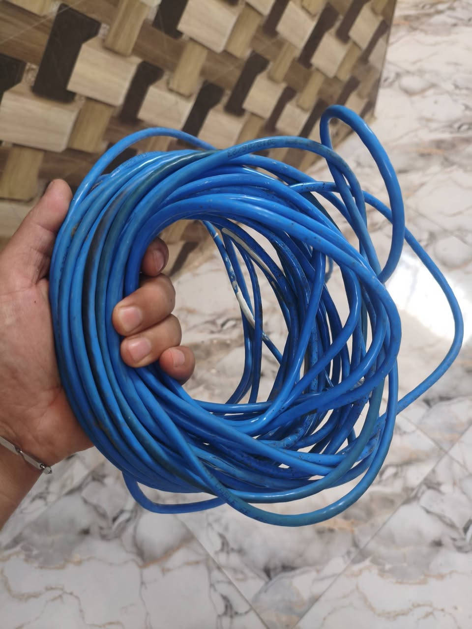 نانو جديد للبيع هو والكيبل مالته ب65 وبي مجال 
***********
