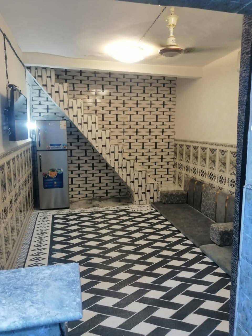 بيت للبيع حي ميسان قطاع 23 قريب شارع الجامع وشارع العسكري مساحه 50متر يحتوي على غرفه وصاله ومطبخ وصحيات كاشي و سيراميك البيت نظيف جدا السعر المطلوب 60مليون قابل للتفاوض 

للاستفسار والمعلومات الاتصال بنا *********** 
او مراجعه مكتب ألروان للوساطه العقاريه والمقاولات العامه 

عنوان المكتب حي ميسان ع الشريط قرب صيدليه الشراع 

عندك بيت عرصه للبيع راسلنه وات ساب وتدلل
#النجف #الكوفة #حي_ميسان #عقارات #ايجار #رهان #بيع
