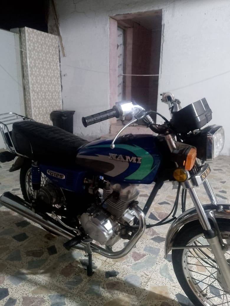 سلام عليكم نامة امتياز باب اول موديل 22 المكينه مامفتوحه شرط الشلعة والمعدل 
للتواصل ***********
خاص ما اجاوب•.... بوشي الميساني
