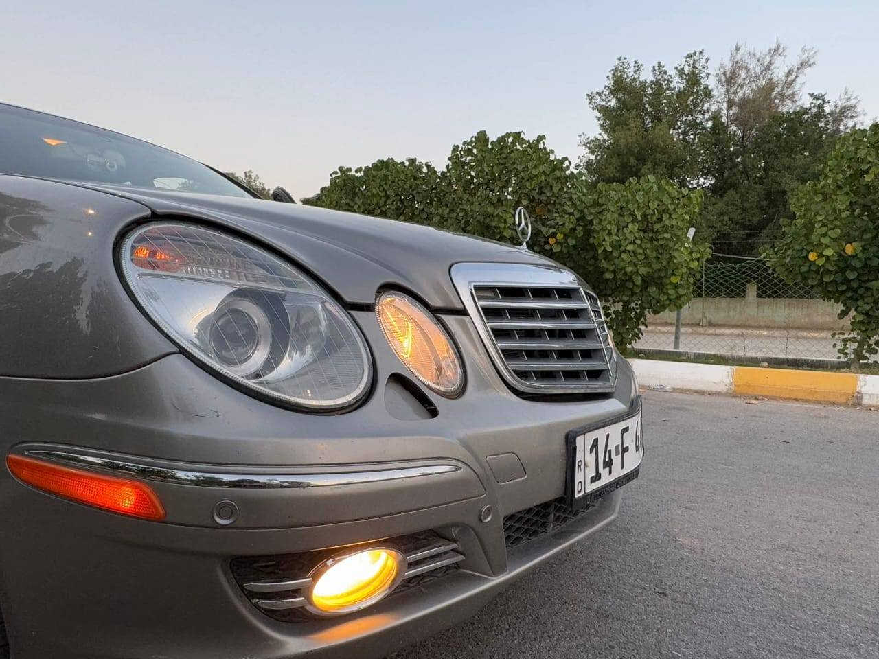 مارسيدس   w211  محرك ٦سلندر e350 موديل 2007
رقم بصرة انكليزي  
وارد أمريكي كلين تايتل 
 سلايد روڤ
غرفة جلد اسود نظيفة جدا جدا 
مري كهرباء واشارات الجانبية 
مازدات مجددة عدسات LED
تدفئة بالكشنات
و تحكم فول كهرباء 
تحكمات ستيرن
بردة خلفية كهرباء 
شاشة وكامرة خلفية 
تخم تايرات دنلوب إصدار ١١ سنة ٢٤ 
السيارة جاهزة ولله الحمد شغل واطلع عليها إدامة كاملة 
#محرك جديد 
#تبديل بور ستيرن 
#تبديل مشط ستيرن 
#منظومة تبريد (كمبريسر وراديتر) 

السعر ١٥٧ ورقة مجالها بسيط جدا 
للتواصل *********** اتصال & واتساب 
العنوان بغداد / شهداء السيدية
