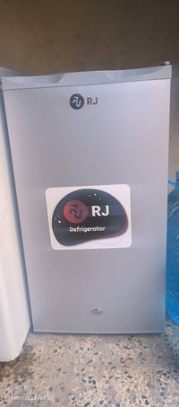 السعر 100 الستفسار 07724174425