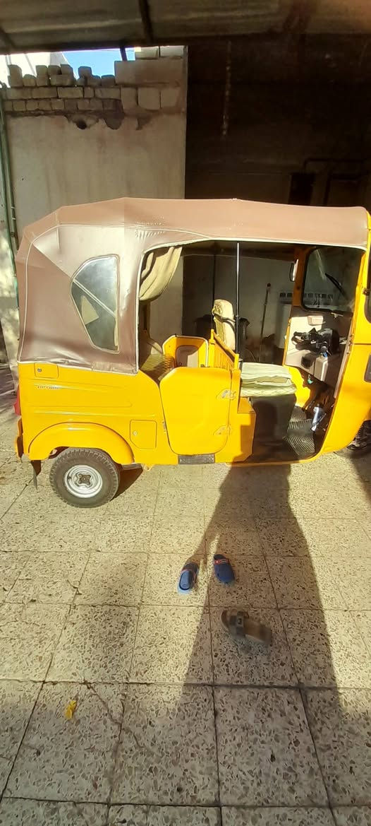 تكتك بجاج موديل 2021 للبيع للإستفسار الاتصال على الرقم *********** عمارة, ميسان
