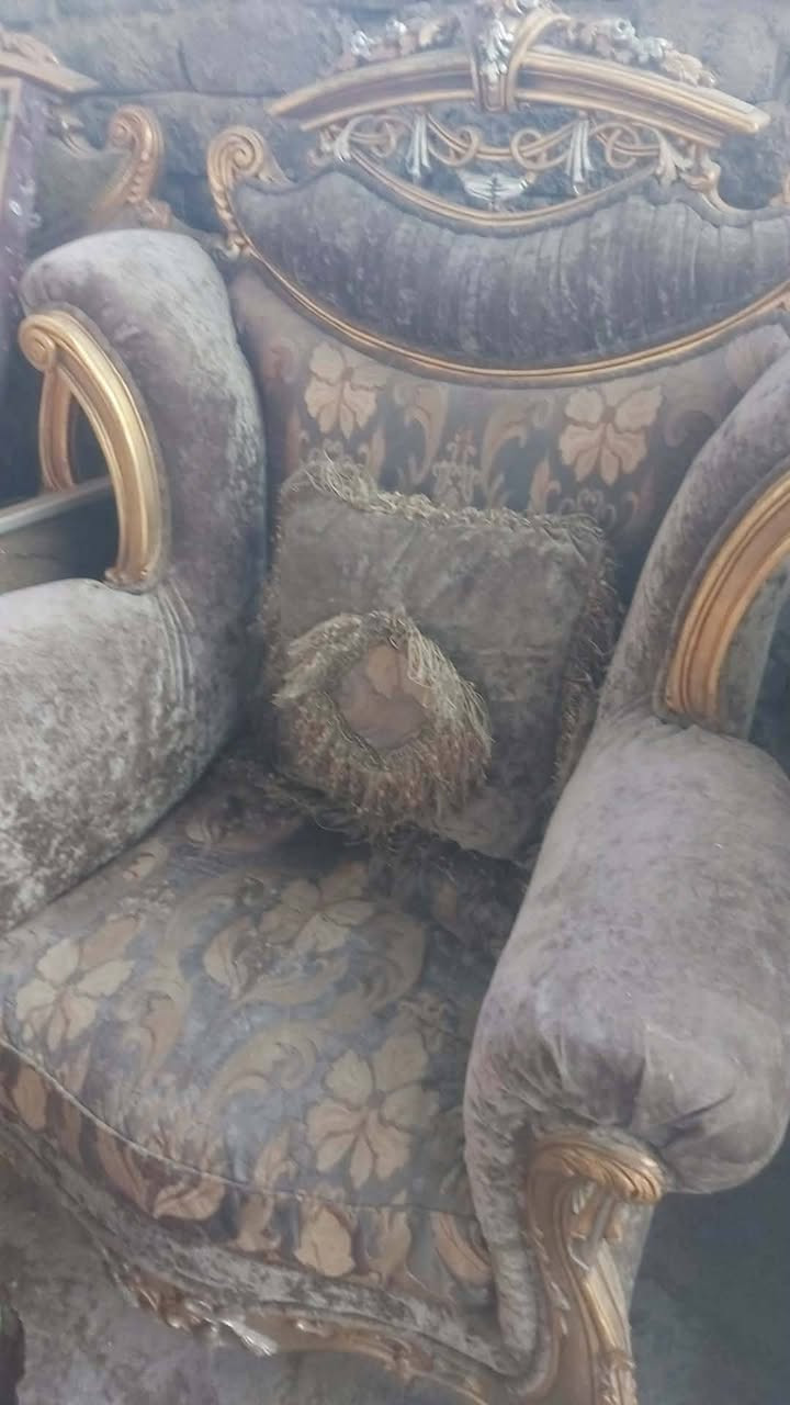 سلام عليكم عيوني كونتر ٨ قطع جديد سعره ٦٠٠ تخم 5 قطع سعره ١٧٥ تحف هم موجوده ميز بلازمه 100 بلازما ت ثنين موجودات مكنسه مال بيت هم موجوده وسعارهن كلش تخبل حجيني وتدلل ***********
