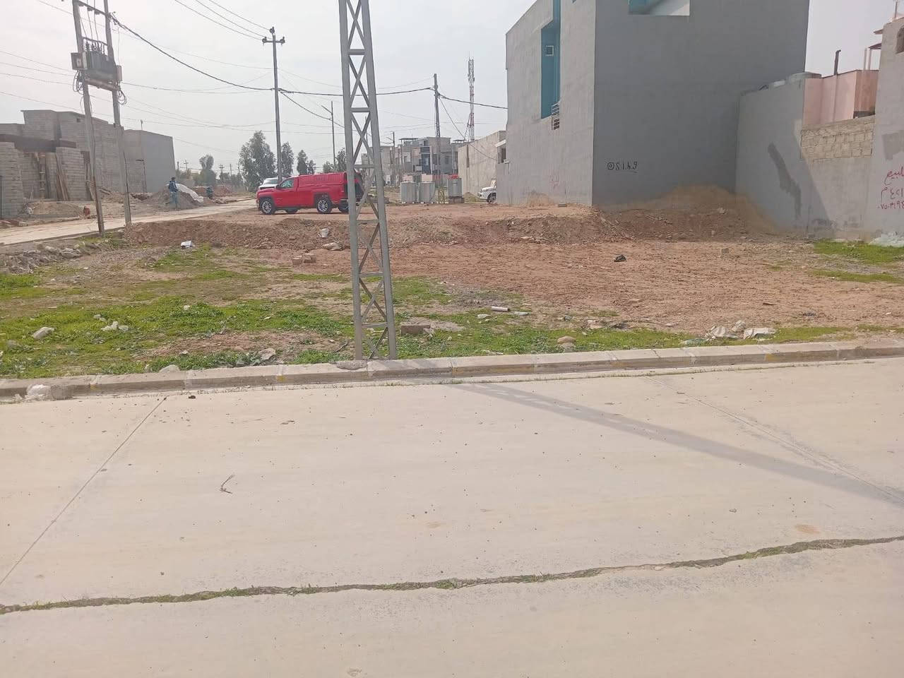 ارض للبيع المساحه 421 في جمعيه النخيل قرب الجامعه الاتصال على الرقم ***********.. ***********
