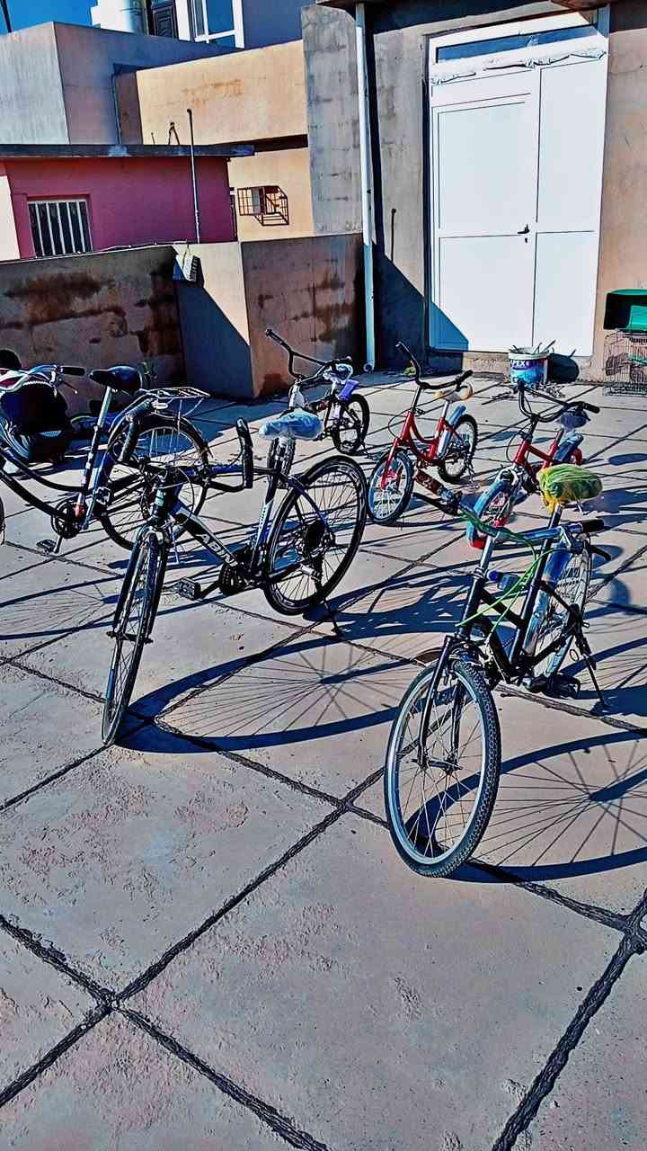 بايسكلات للبيع كلهن كامل وجاهز ما بيهن اي نواقص والاسعار مناسبه جدا وكل واحد وسعره مكاني كركوك روناكي سايدن ***********
